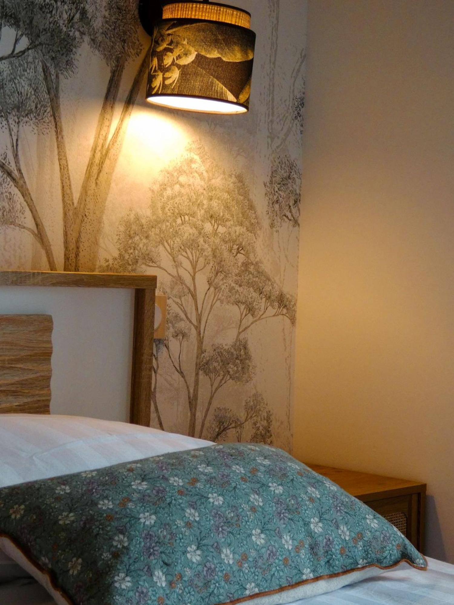 Chambre D'Hote L'Oree Des Buis Vouille  Экстерьер фото